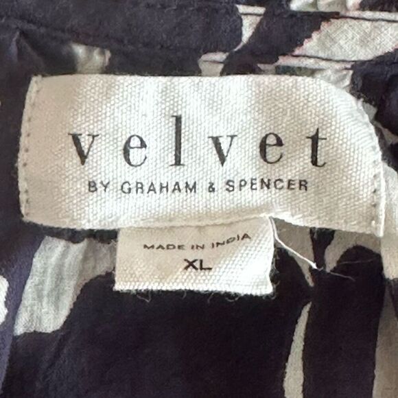 Velvet Graham & Spencer Floral Swing Top - Picture 3 of 5